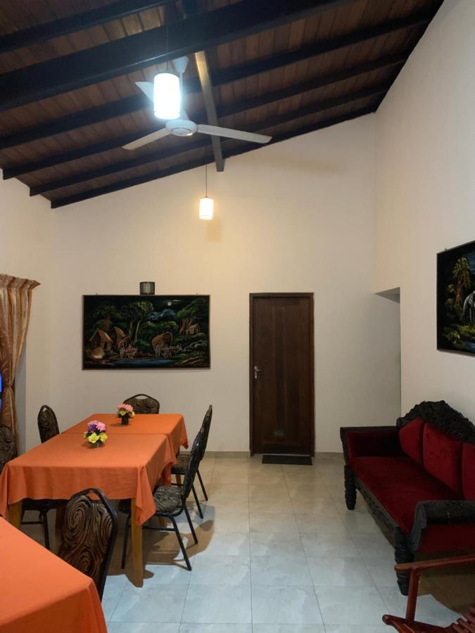 Villa Delorenta 아누라다푸라 외부 사진